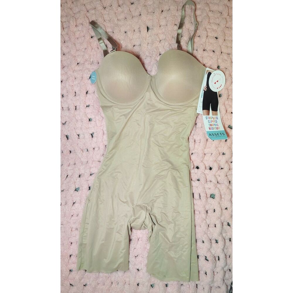 ASSETS by SPANX Flawless Finish Multi-Way Strap Cupped Mid-Thigh Bodysuit Size S